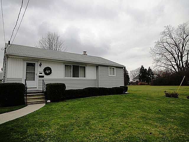 1st image of 807 Highland Dr