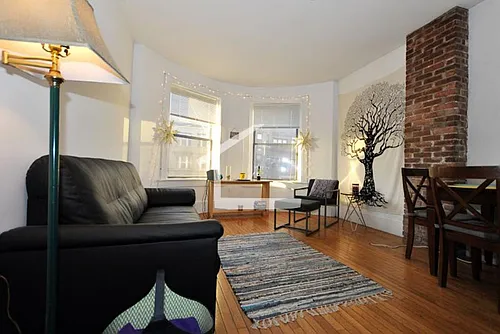 878 Huntington Ave Photo 1