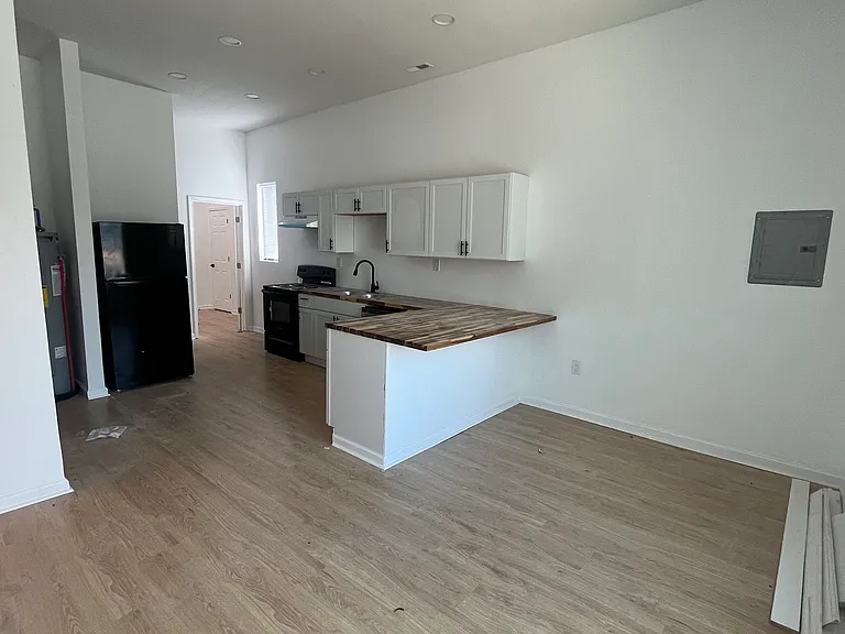 2824 Montgomery St #R — Photo 31