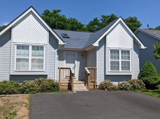 101 Deer Hill Ct, Stephens City, VA 22655