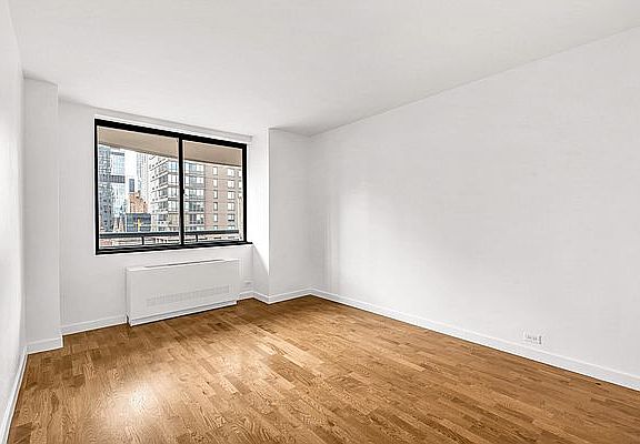 4th image of 124 W 60th St APT 36N