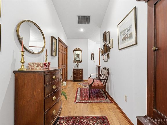 4th image of 332 Leyland Park Dr
