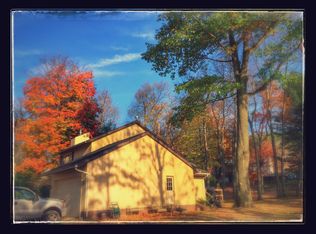 98 S Waldron Ln, Wynantskill, NY 12198