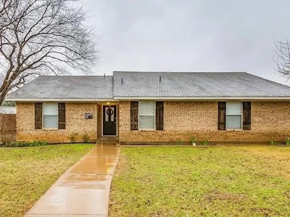 1200 Corvadura St, Graham, TX 76450