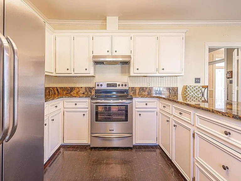 809 Milam St — Photo 10