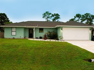 322 SE Crosspoint Dr, Port Saint Lucie, FL 34983