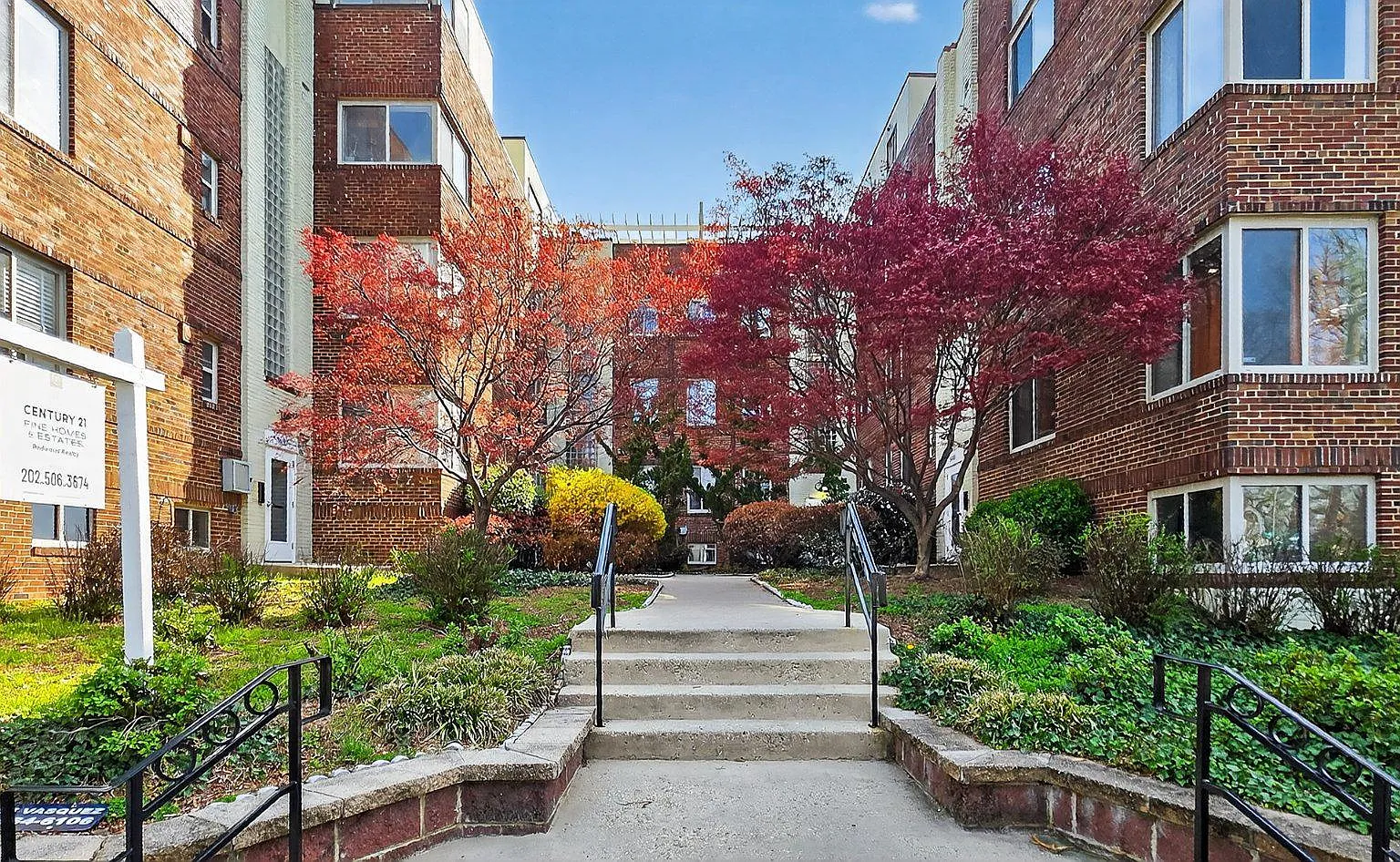 1 bed, 1.0 bath, 720 sqft, $2,900 — Photo 1
