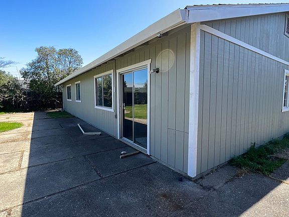 3rd image of 8371 Middle River Ct