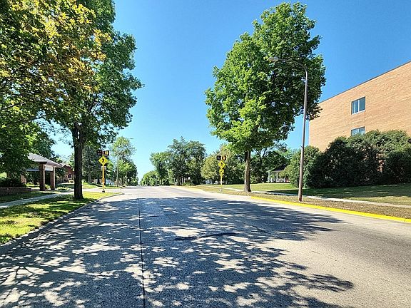 4th image of 603 S Sibley Ave