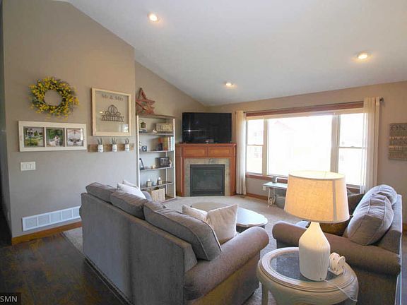 4th image of 3180 Sussex St