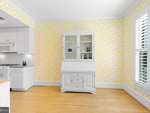 4th image of 226 N Union St