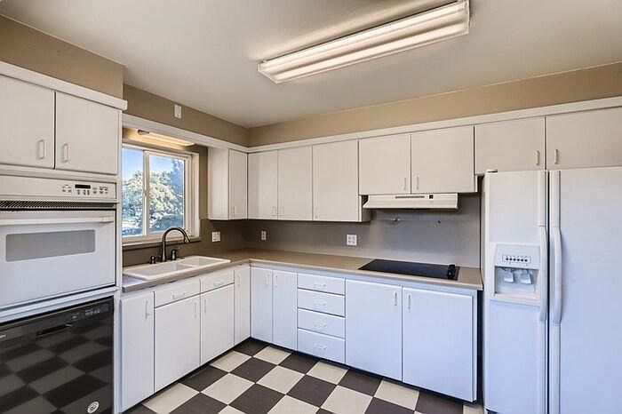 1st image of 45 E Joye St
