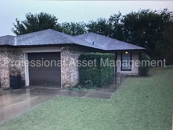 2nd image of 1119 Landsdale Ln