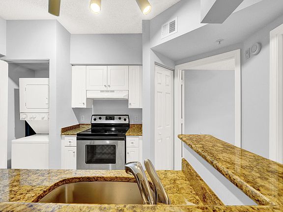 2nd image of 3106 Tuscany Way