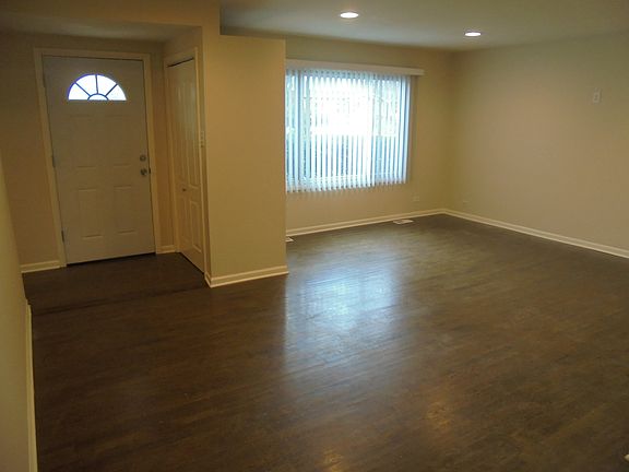 4th image of 1345 E Forest Ave