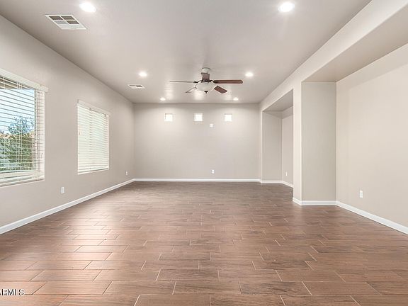5th image of 36592 W VELAZQUEZ Drive