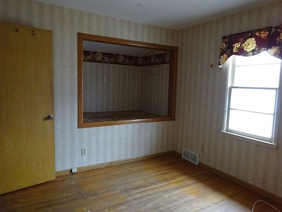 5th image of 605 Southview Dr
