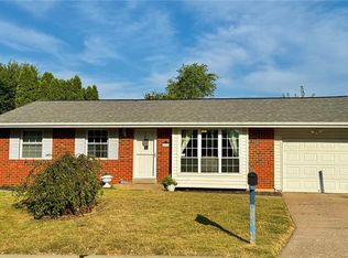 2321 Golfway Dr, Saint Charles, MO 63301