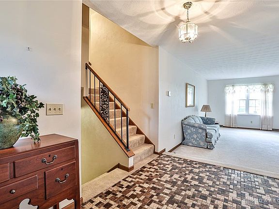 5th image of 6575 Curtwood Dr