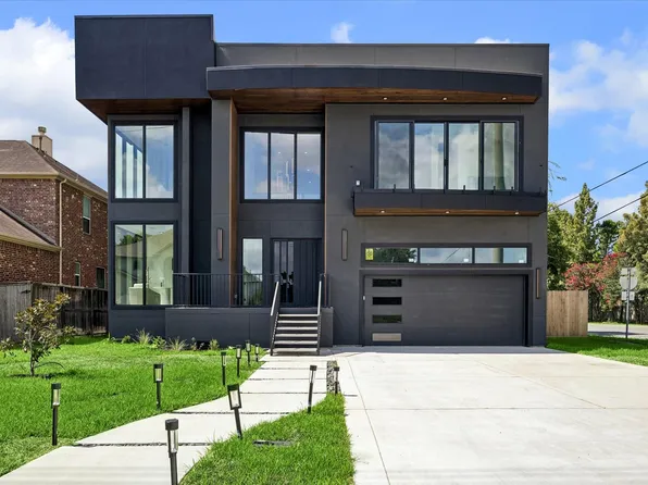 4629 Pine St, Bellaire, TX 77401