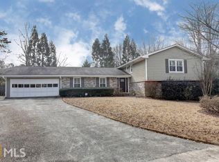 2834 Burnham Ct, Dunwoody, GA 30360