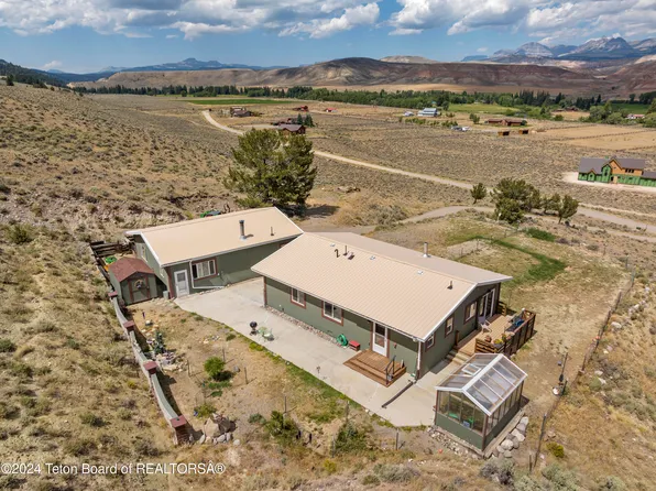 149 Stoney Point Rd, Dubois, WY 82513