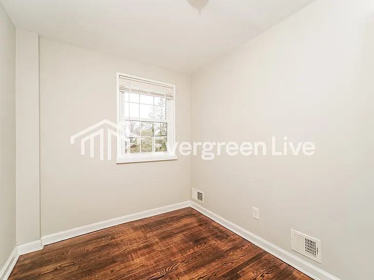 966 Saint Agnes Ln — Photo 9