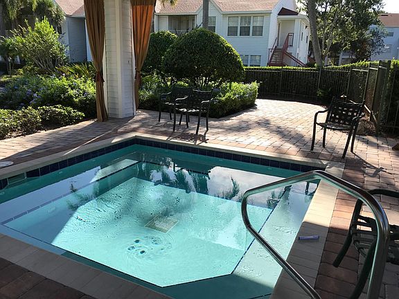 3rd image of 11538 Westwood Blvd APT 236