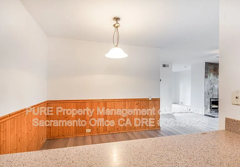 2229 Woodside Ln #4 — Photo 13