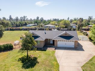 17955 Arlington Ct, Anderson, CA 96007