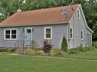 6863 Slayton Settlement Rd, Lockport, NY 14094