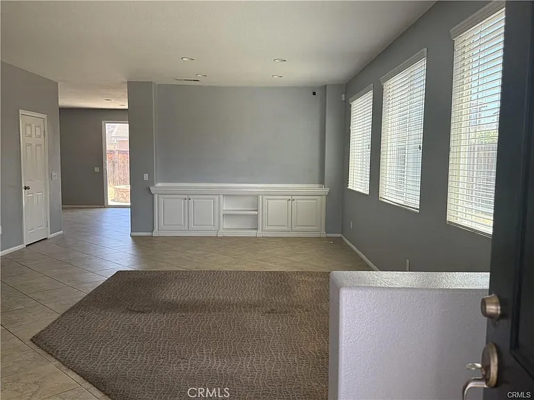 396 Suncup Cir — Photo 3