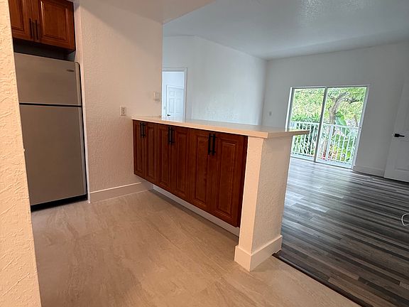 5th image of 7516 NE 1st Ave