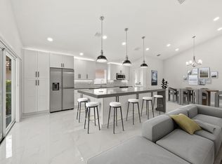 6869 Sun River Rd, Boynton Beach, FL 33437