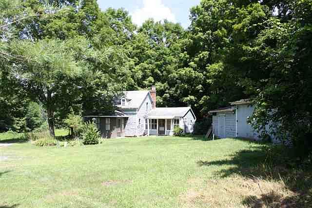 1st image of 44 ROWLANDS Lane