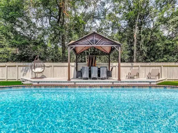 14 Dovetail Pl, Spring, TX 77381