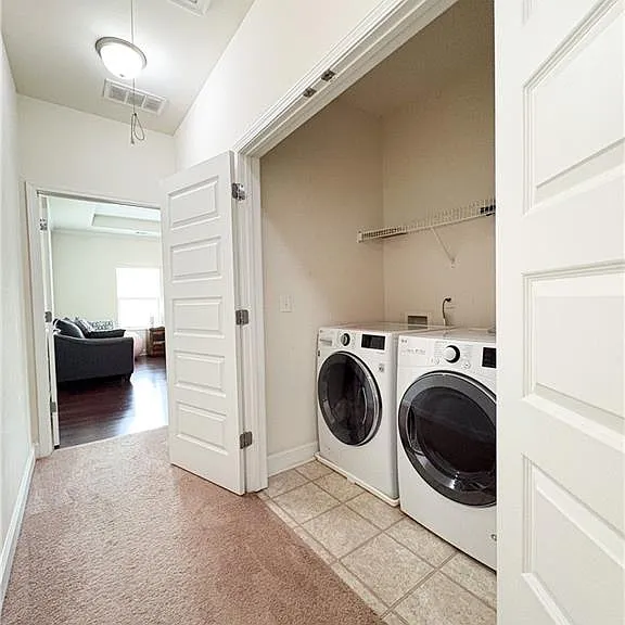 10643 Naramore Ln — Photo 19