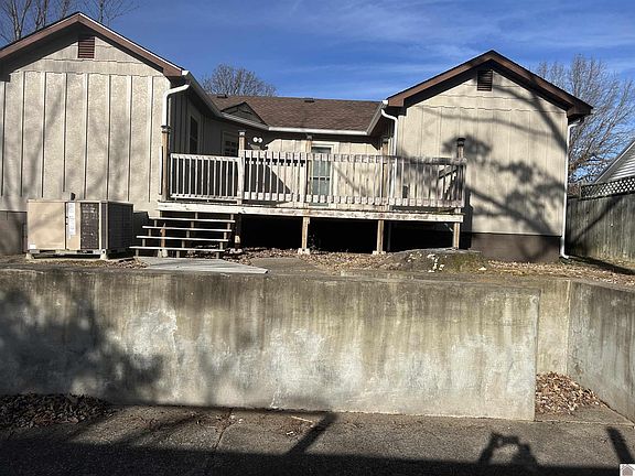 2nd image of 430 Sharry Lynn Cir