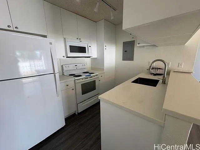 91-1212 Kaneana Street #10D - 1 — Photo 2