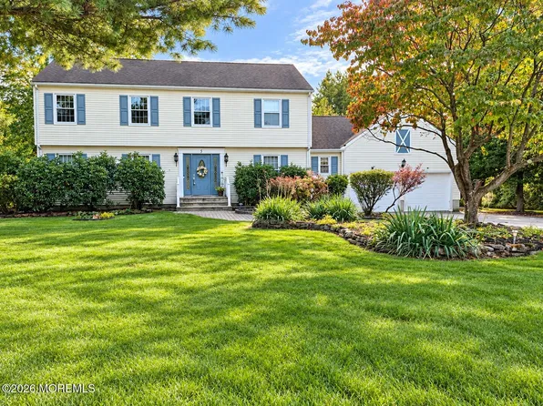 5 Mccaffery Road, Manalapan, NJ 07726