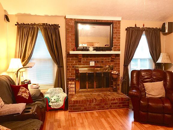 5th image of 632 Stewart Valley Dr