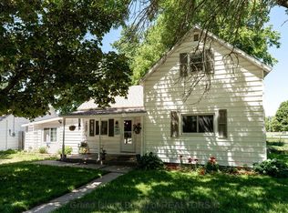 1204 11th Ave, Central City, NE 68826
