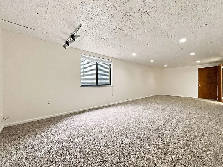 10841 W 68th Pl — Photo 16
