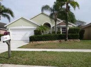 111 Saddle Trl, Royal Palm Beach, FL 33411