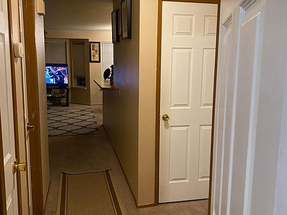 5th image of 230 Garden Ct #C
