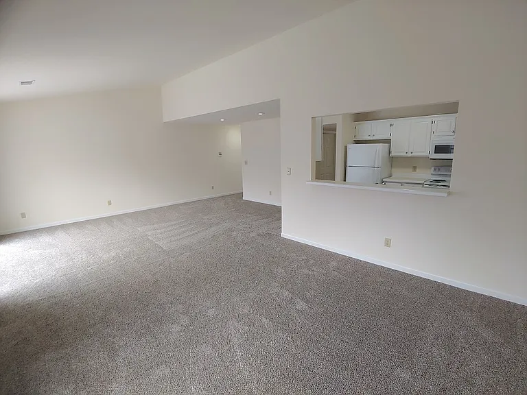 Spacious Units- Delavan — Photo 16