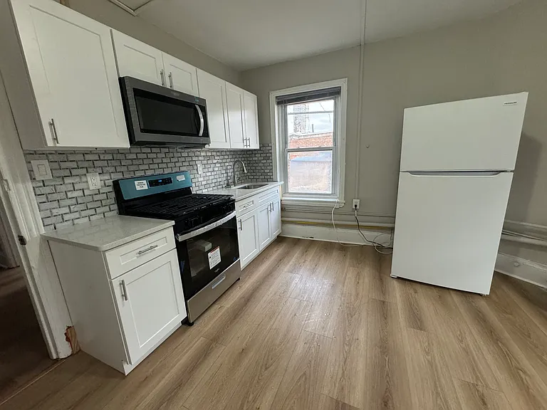 3630 Powelton Ave #3 — Photo 3