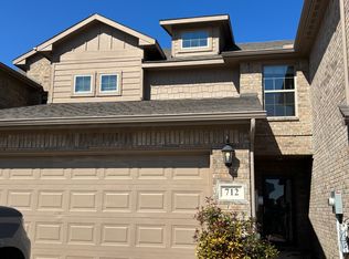 712 Amber Dr, Greenville, TX 75402