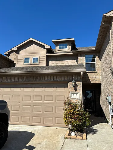 712 Amber Dr Photo 1