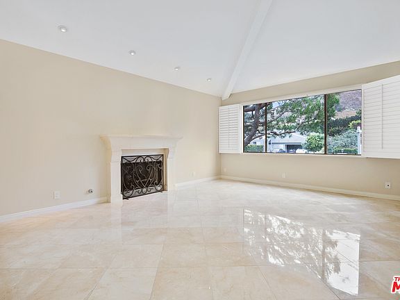 5th image of 3606 Malibu Country Dr